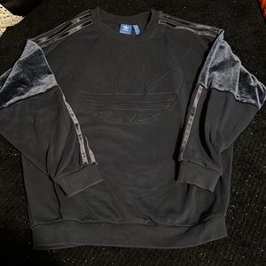 Oversized body Adidas crew sweatshirt